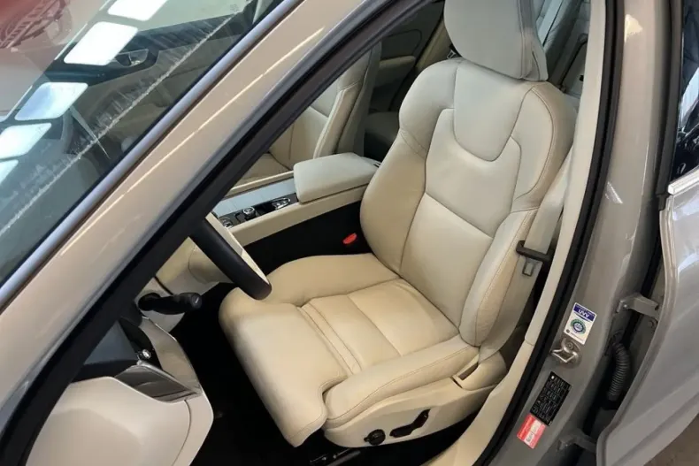 Volvo XC60 din 2024 cu 22.574 km - oferta VOL180467 - foto 26