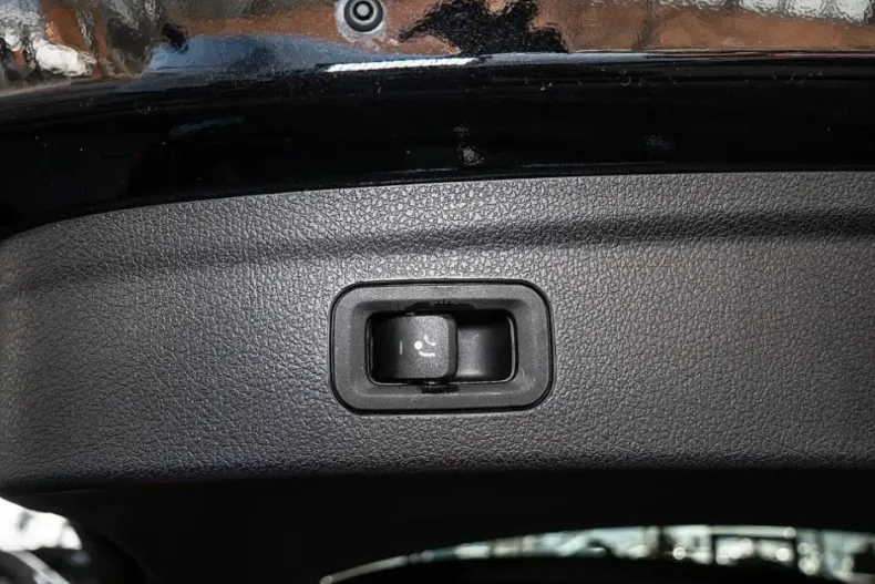 Mercedes-Benz GLE 300 (Clasa GLE) din 2024 cu 8.950 km - oferta MER180469 - foto 11