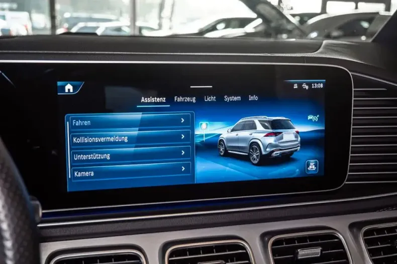 Mercedes-Benz GLE 300 (Clasa GLE) din 2024 cu 8.950 km - oferta MER180469 - foto 17