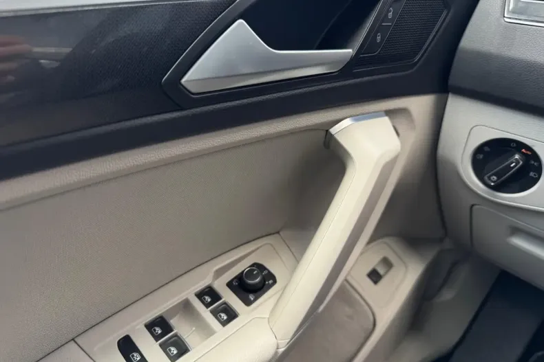 Volkswagen Tiguan din 2022 cu 71.000 km - oferta VOL180475 - foto 17