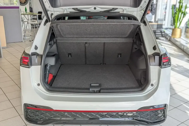 Volkswagen Tiguan din 2025 cu 25.600 km - oferta VOL180477 - foto 16