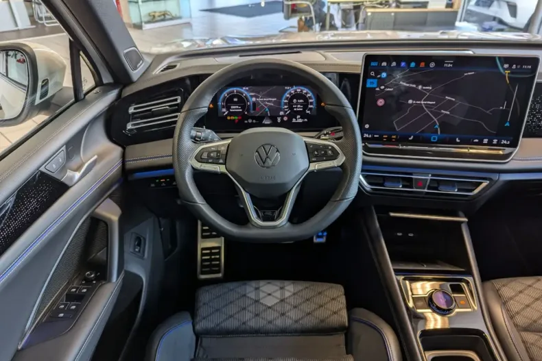 Volkswagen Tiguan din 2025 cu 25.600 km - oferta VOL180477 - foto 19