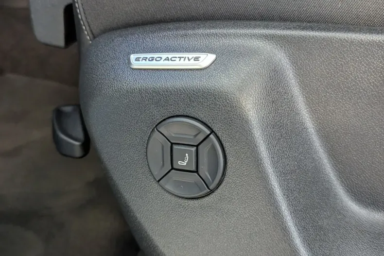 Volkswagen Tiguan din 2025 cu 25.600 km - oferta VOL180477 - foto 24