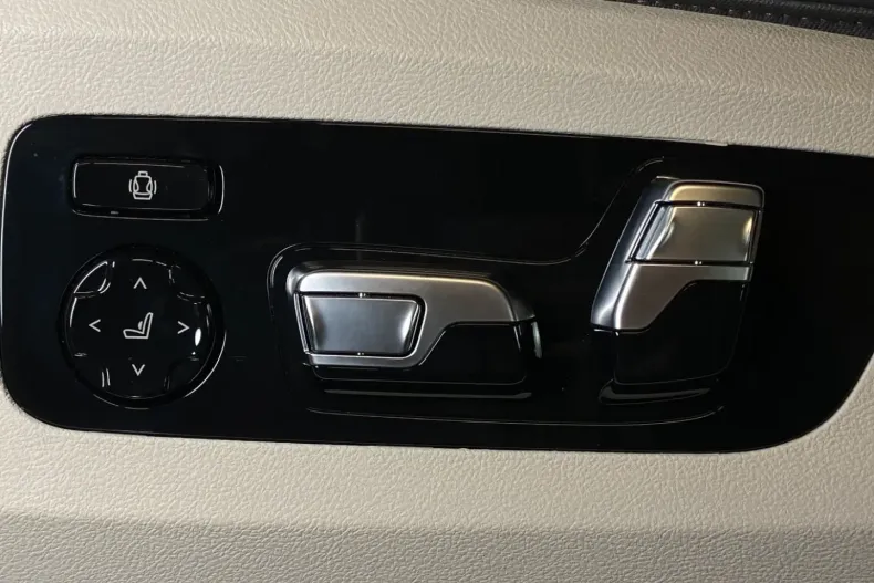 BMW X7 M60 (Seria X) din 2024 cu 37.300 km - oferta BMW180486 - foto 25