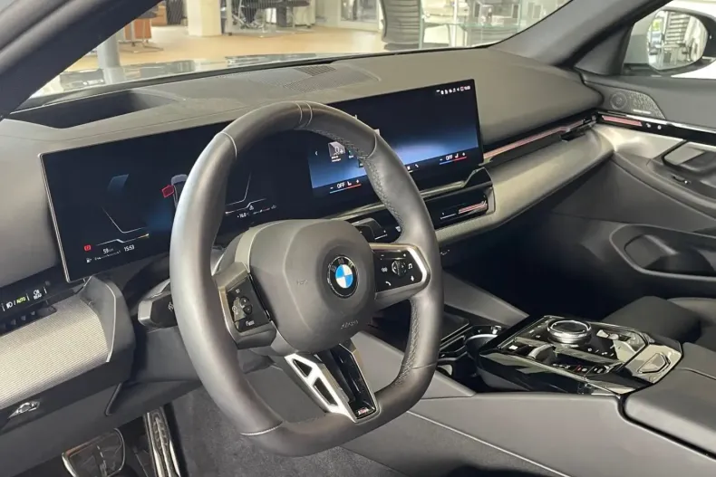 BMW 520 (Seria 5) din 2025 cu 7.101 km - oferta BMW180494 - foto 8