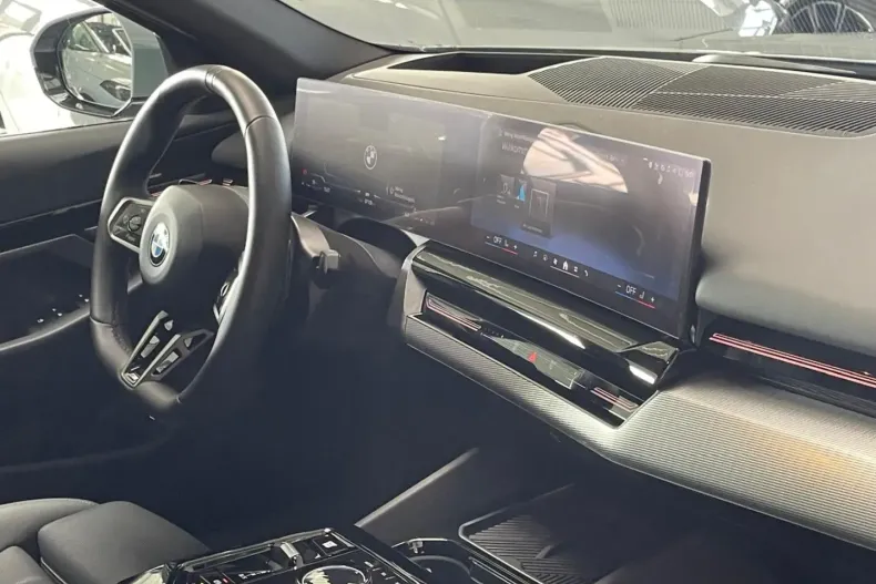 BMW 520 (Seria 5) din 2025 cu 7.101 km - oferta BMW180494 - foto 10