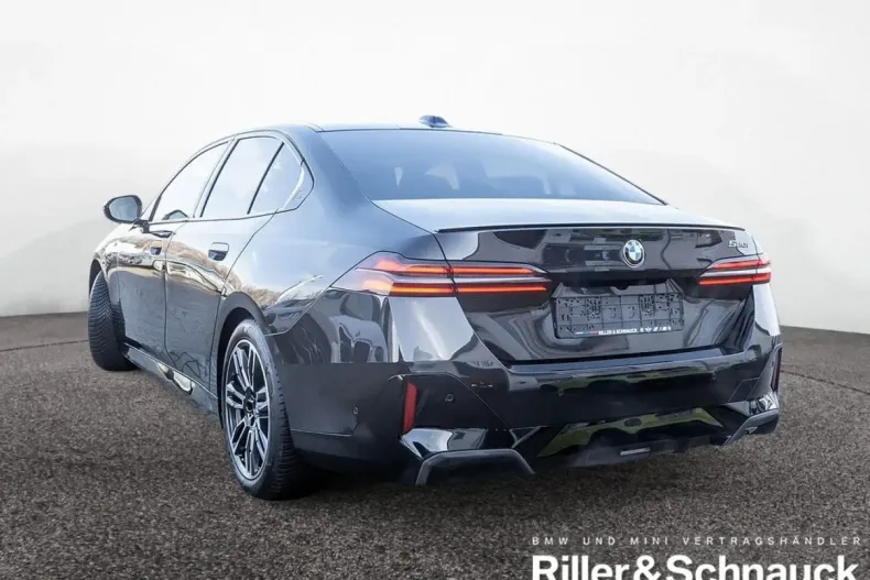 BMW 520 (Seria 5) din 2025 cu 25.731 km - oferta BMW180495 - foto 3