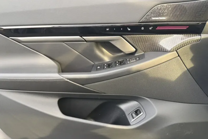 BMW 520 (Seria 5) din 2025 cu 25.650 km - oferta BMW180497 - foto 14