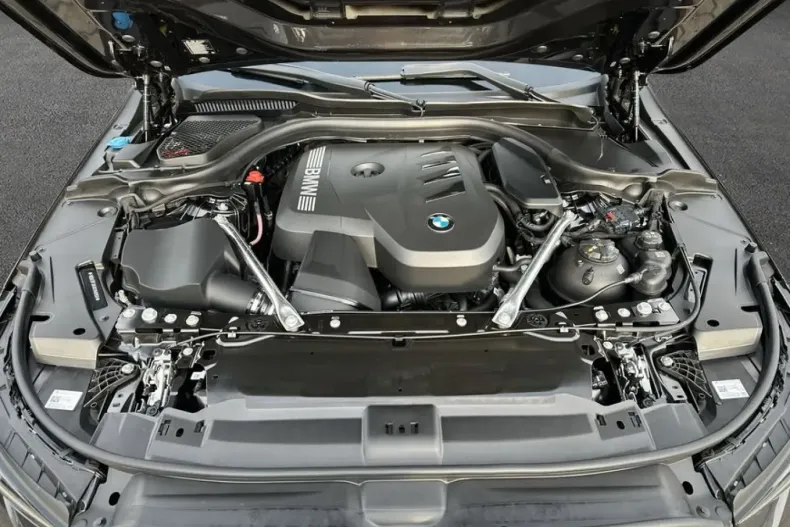 BMW 520 (Seria 5) din 2025 cu 12.047 km - oferta BMW180498 - foto 8