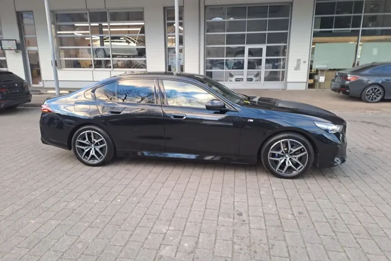 BMW 520 (Seria 5) din 2023 cu 38.900 km - oferta BMW180499 - foto 2