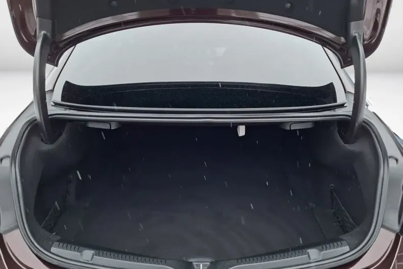 Mercedes-Benz E 220 (Clasa E) din 2023 cu 46.268 km - oferta MER180514 - foto 9