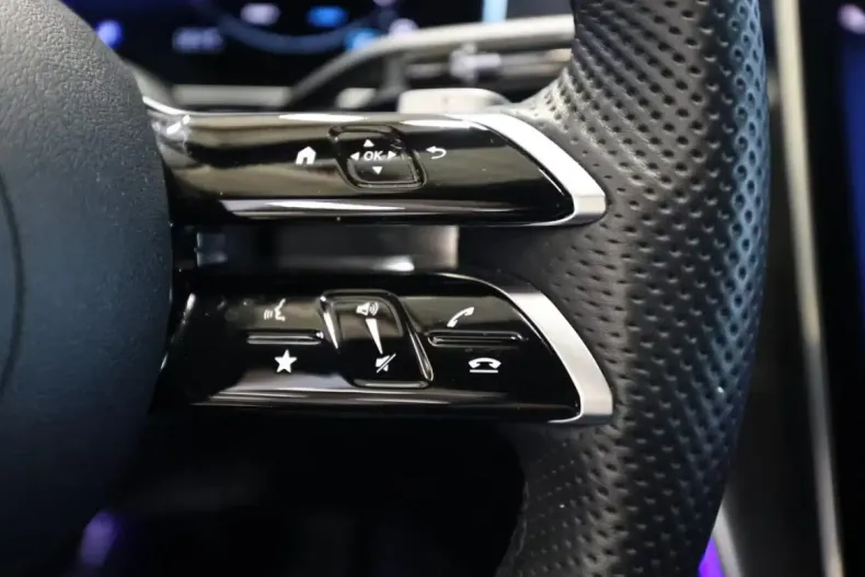 Mercedes-Benz CLE 200 (Clasa CLE) din 2024 cu 2.860 km - oferta MER180515 - foto 17