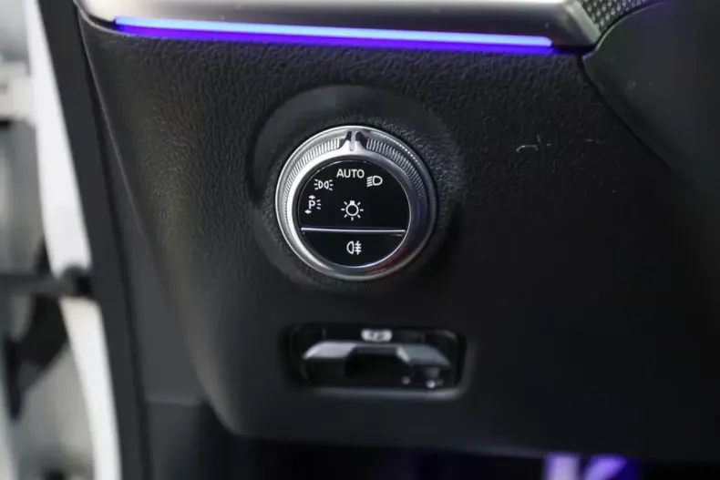 Mercedes-Benz CLE 200 (Clasa CLE) din 2024 cu 2.860 km - oferta MER180515 - foto 23