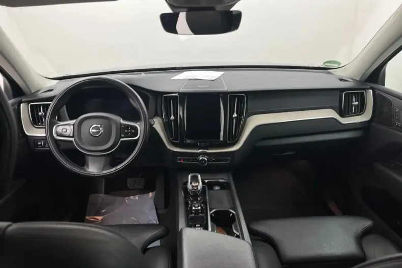 Volvo XC60 din 2022 cu 81.304 km - oferta VOL180516 - foto 4