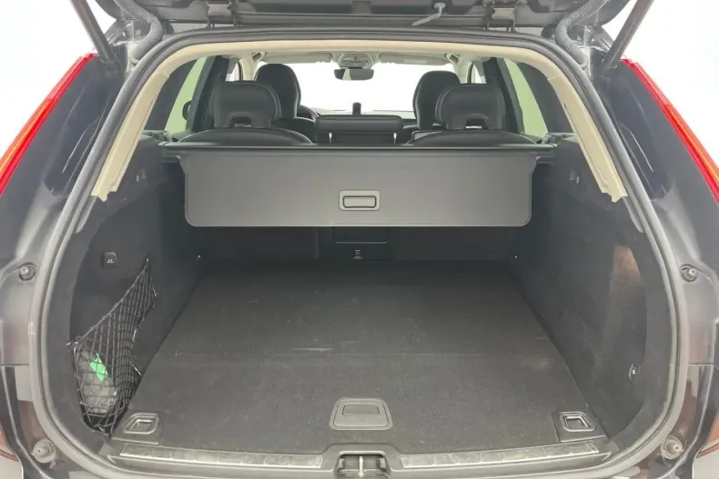 Volvo XC60 din 2022 cu 81.304 km - oferta VOL180516 - foto 9