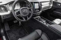 Volvo XC60 din 2021 cu 76.094 km - oferta VOL180519 - foto 5