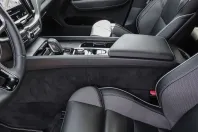 Volvo XC60 din 2021 cu 76.094 km - oferta VOL180519 - foto 12