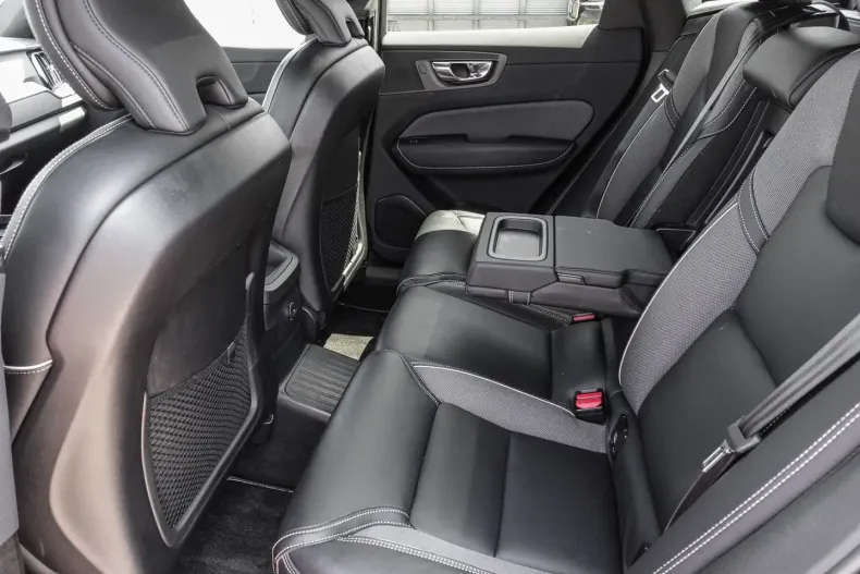 Volvo XC60 din 2021 cu 76.094 km - oferta VOL180519 - foto 15