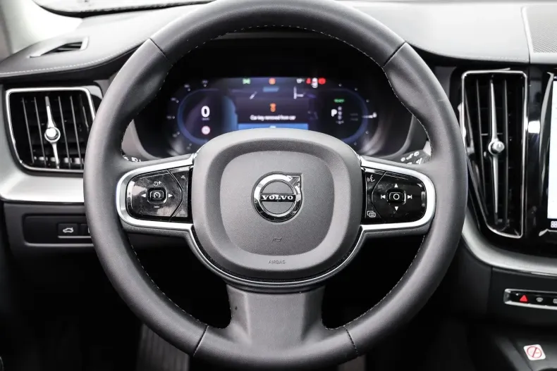 Volvo XC60 din 2023 cu 14.415 km - oferta VOL180520 - foto 4