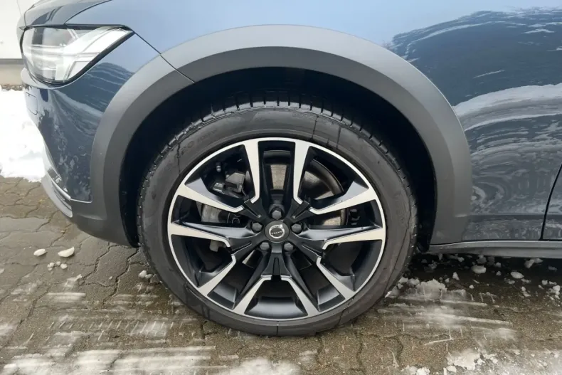 Volvo V90 Cross Country din 2024 cu 18.050 km - oferta VOL180522 - foto 7