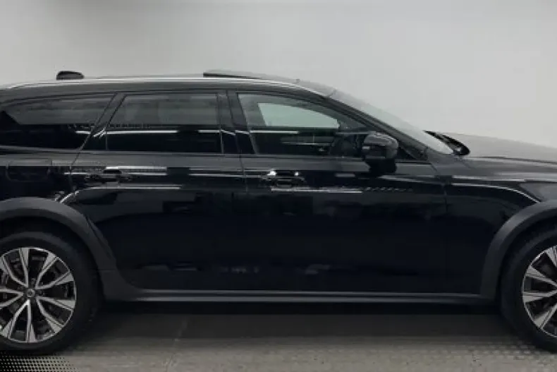 Volvo V90 Cross Country din 2023 cu 56.780 km - oferta VOL180523 - foto 6