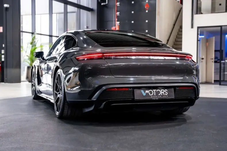 Porsche Taycan din 2022 cu 71.568 km - oferta POR180545 - foto 3