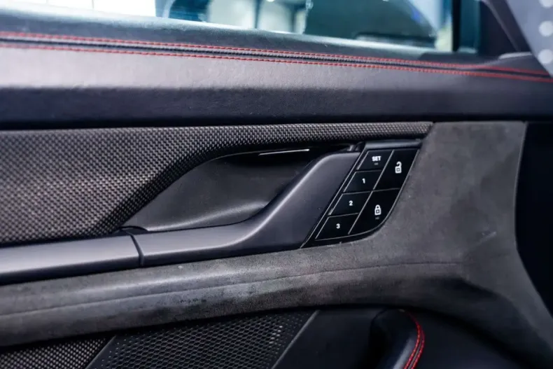 Porsche Taycan din 2022 cu 71.568 km - oferta POR180545 - foto 10