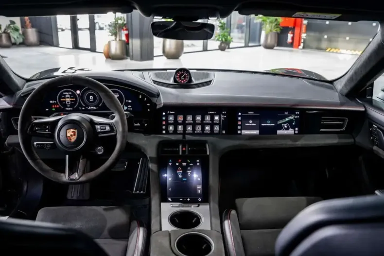 Porsche Taycan din 2022 cu 71.568 km - oferta POR180545 - foto 15