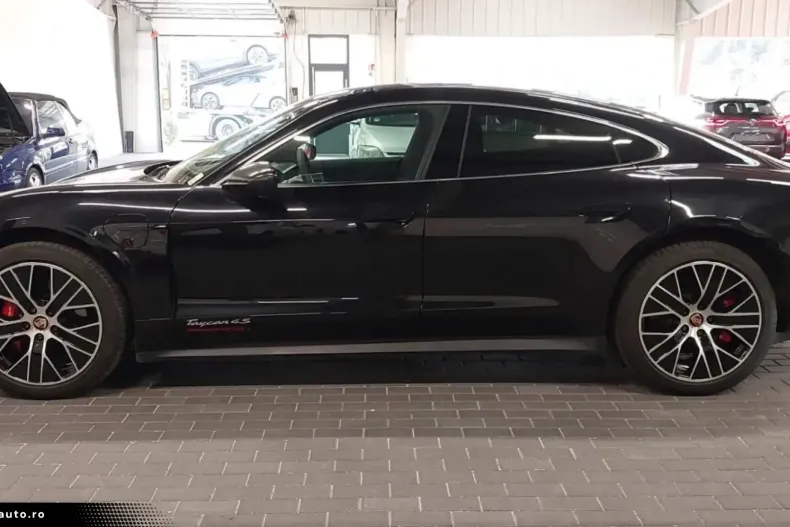 Porsche Taycan din 2022 cu 64.200 km - oferta POR180548 - foto 7