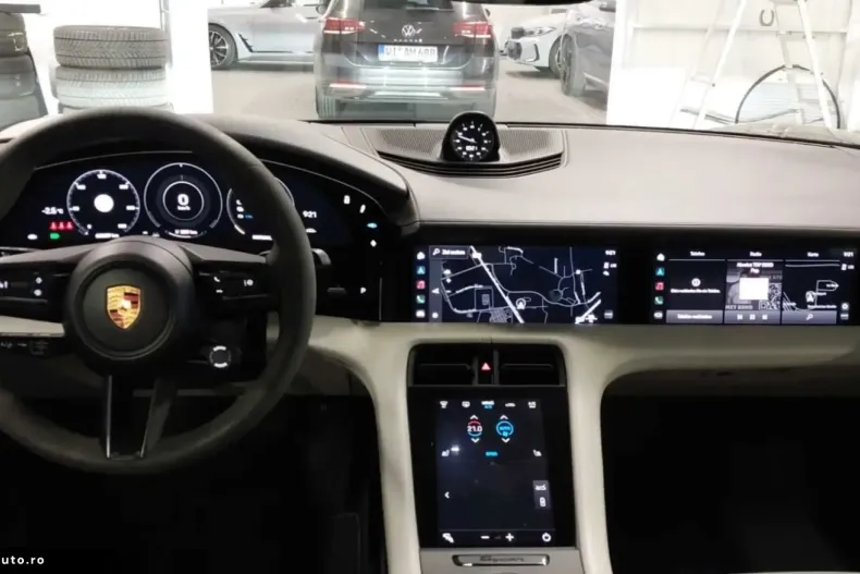 Porsche Taycan din 2022 cu 64.200 km - oferta POR180548 - foto 8