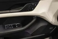 Porsche Taycan din 2022 cu 64.200 km - oferta POR180548 - foto 10