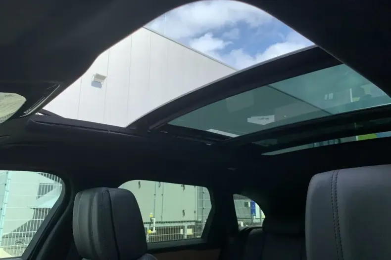 Land Rover Range Rover Velar din 2026 cu 10 km - oferta LAN180552 - foto 20