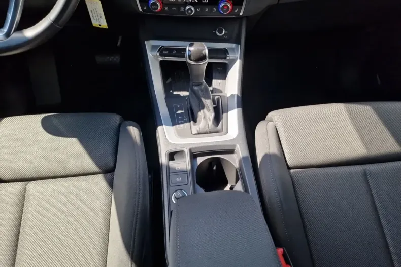 Audi Q3 din 2021 cu 63.647 km - oferta AUD180558 - foto 11