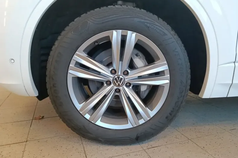 Volkswagen Touareg din 2022 cu 37.090 km - oferta VOL180566 - foto 7