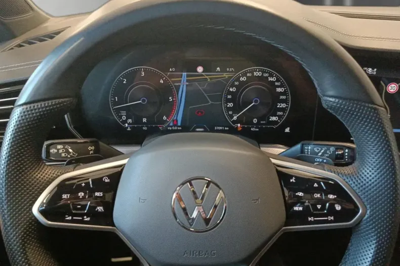 Volkswagen Touareg din 2022 cu 37.090 km - oferta VOL180566 - foto 11