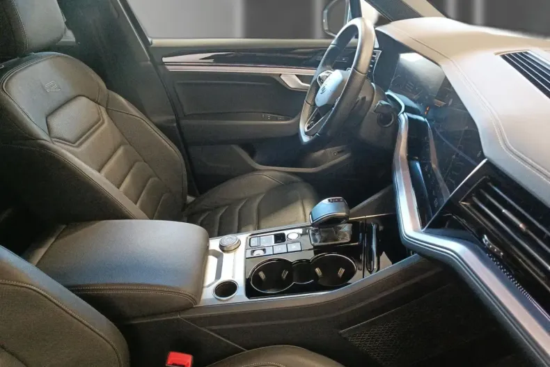 Volkswagen Touareg din 2022 cu 37.090 km - oferta VOL180566 - foto 14