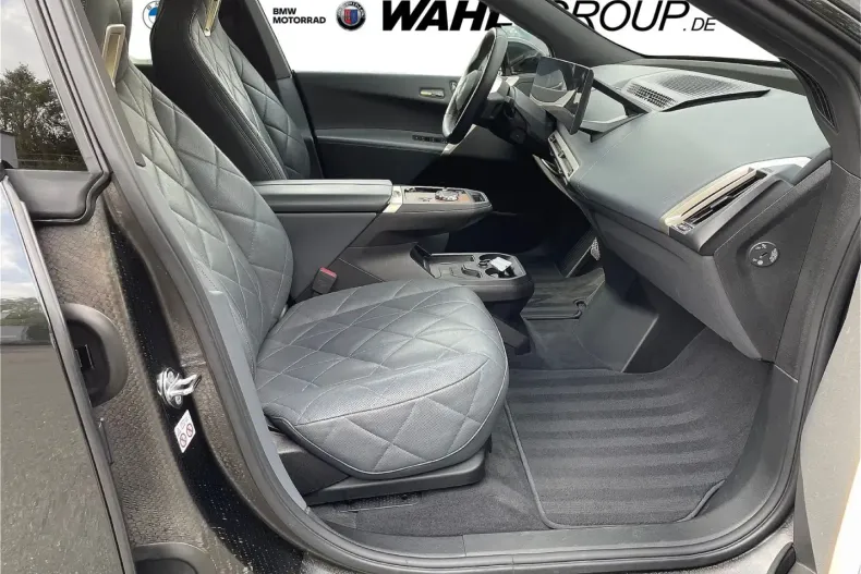 BMW iX (Seria i) din 2023 cu 33.398 km - oferta BMW180568 - foto 8