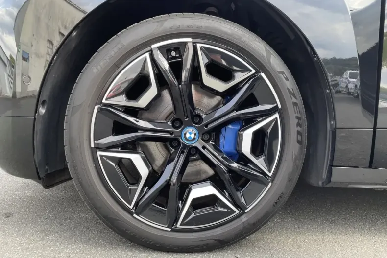 BMW iX (Seria i) din 2023 cu 33.398 km - oferta BMW180568 - foto 13