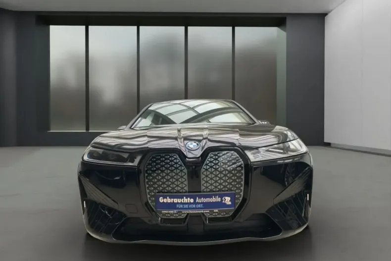 BMW iX (Seria i) din 2023 cu 25.878 km - oferta BMW180569 - foto 2