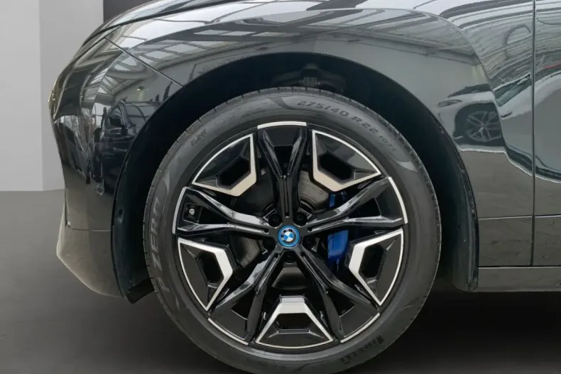 BMW iX (Seria i) din 2023 cu 25.878 km - oferta BMW180569 - foto 4