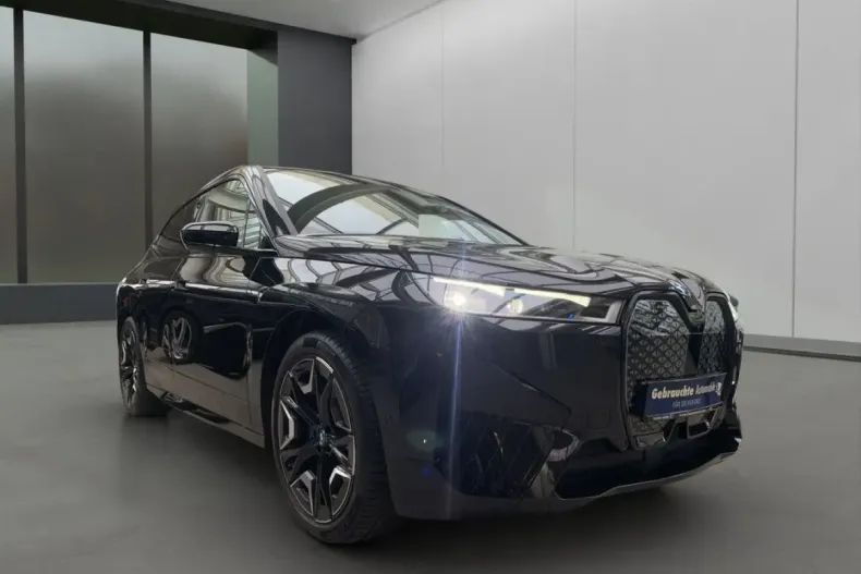 BMW iX (Seria i) din 2023 cu 25.878 km - oferta BMW180569 - foto 16