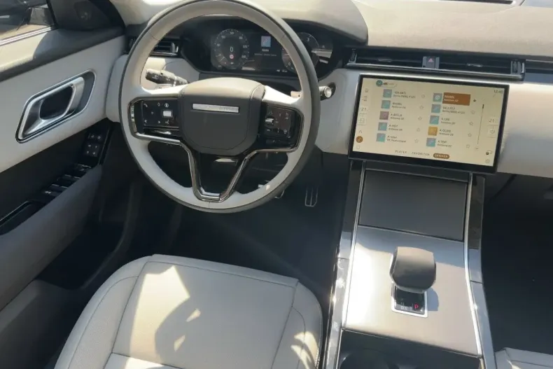 Land Rover Range Rover Velar din 2025 cu 12.090 km - oferta LAN180580 - foto 12