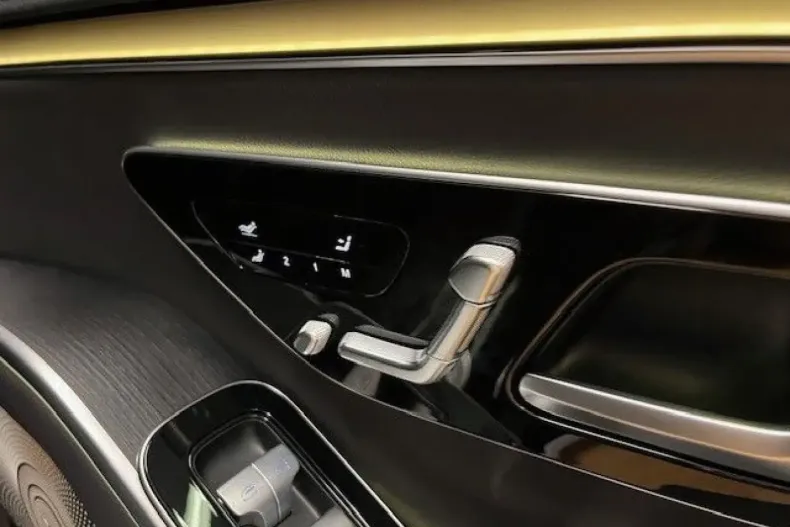 Mercedes-Benz S 580 (Clasa S) din 2024 cu 16.397 km - oferta MER180597 - foto 15