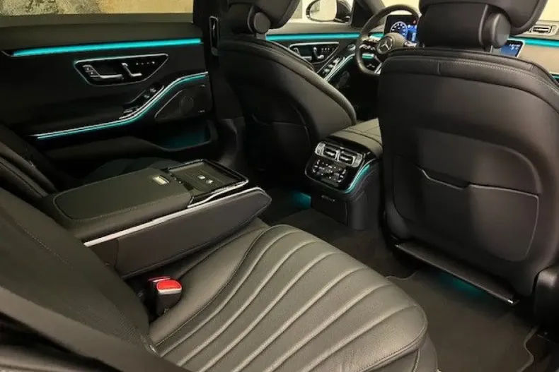 Mercedes-Benz S 580 (Clasa S) din 2024 cu 26.359 km - oferta MER180598 - foto 7