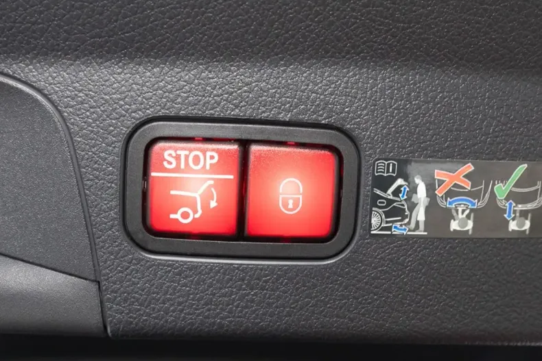 Mercedes-Benz GLE 53 AMG (Clasa GLE) din 2025 cu 9.900 km - oferta MER180603 - foto 14