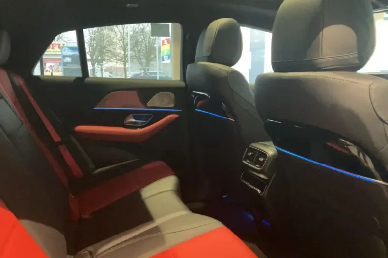 Mercedes-Benz GLE 300 (Clasa GLE) din 2025 cu 15.806 km - oferta MER180620 - foto 7