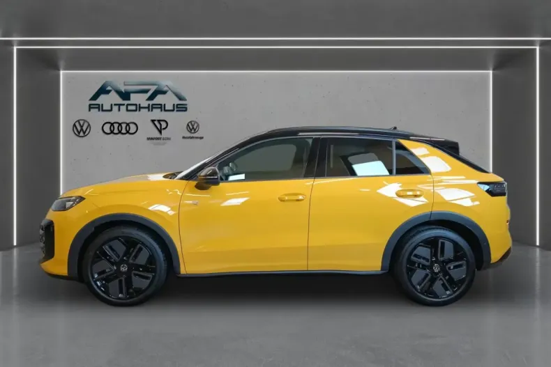 Volkswagen T-Roc din 2025 cu 4.302 km - oferta VOL180636 - foto 3