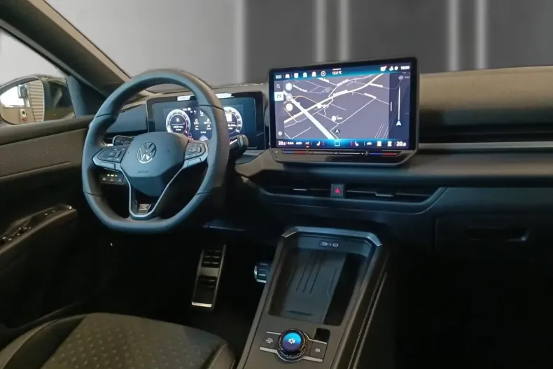 Volkswagen T-Roc din 2025 cu 4.302 km - oferta VOL180636 - foto 6