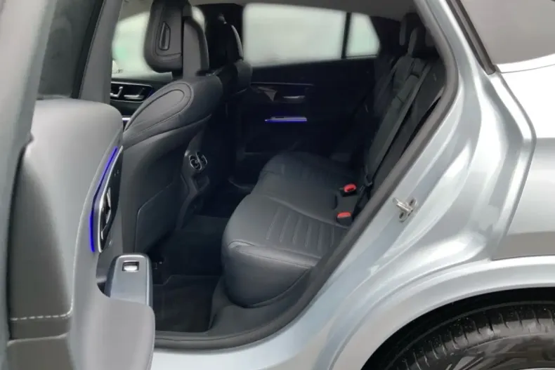 Mercedes-Benz GLC 300 (Clasa GLC) din 2024 cu 24.858 km - oferta MER180646 - foto 25