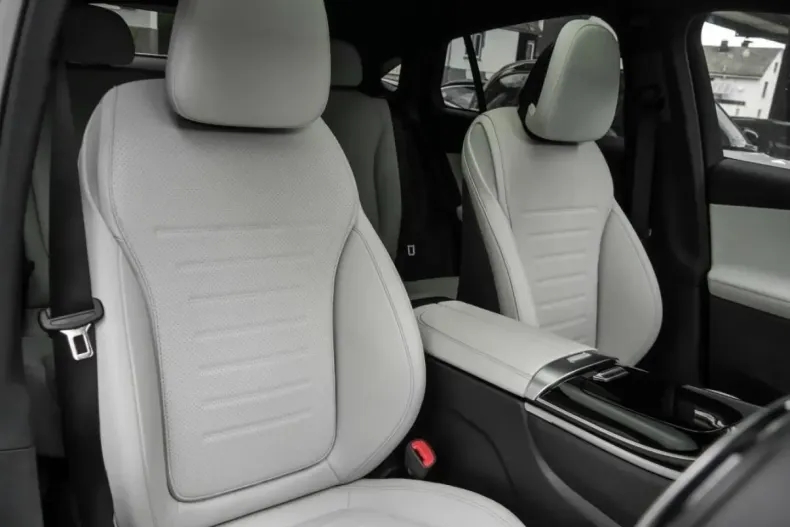 Mercedes-Benz GLC 300 (Clasa GLC) din 2025 cu 10.321 km - oferta MER180647 - foto 6